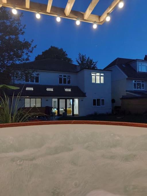 Beach House, With Bbq Lodge And Hot Tub! Bournemouth Zewnętrze zdjęcie
