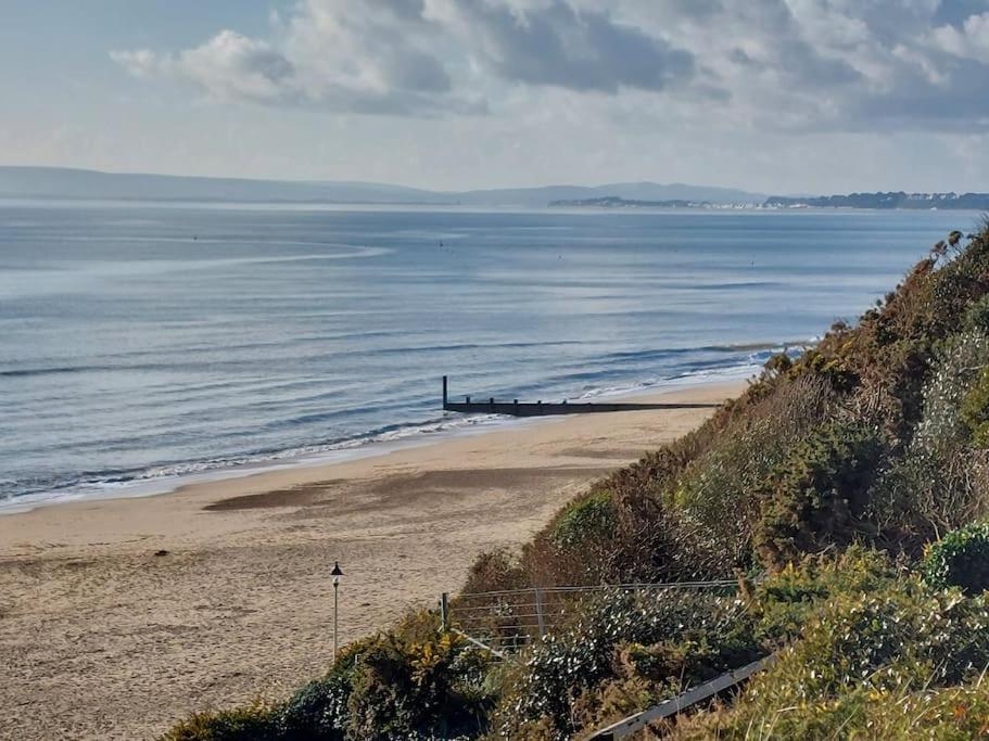 Beach House, With Bbq Lodge And Hot Tub! Bournemouth Zewnętrze zdjęcie