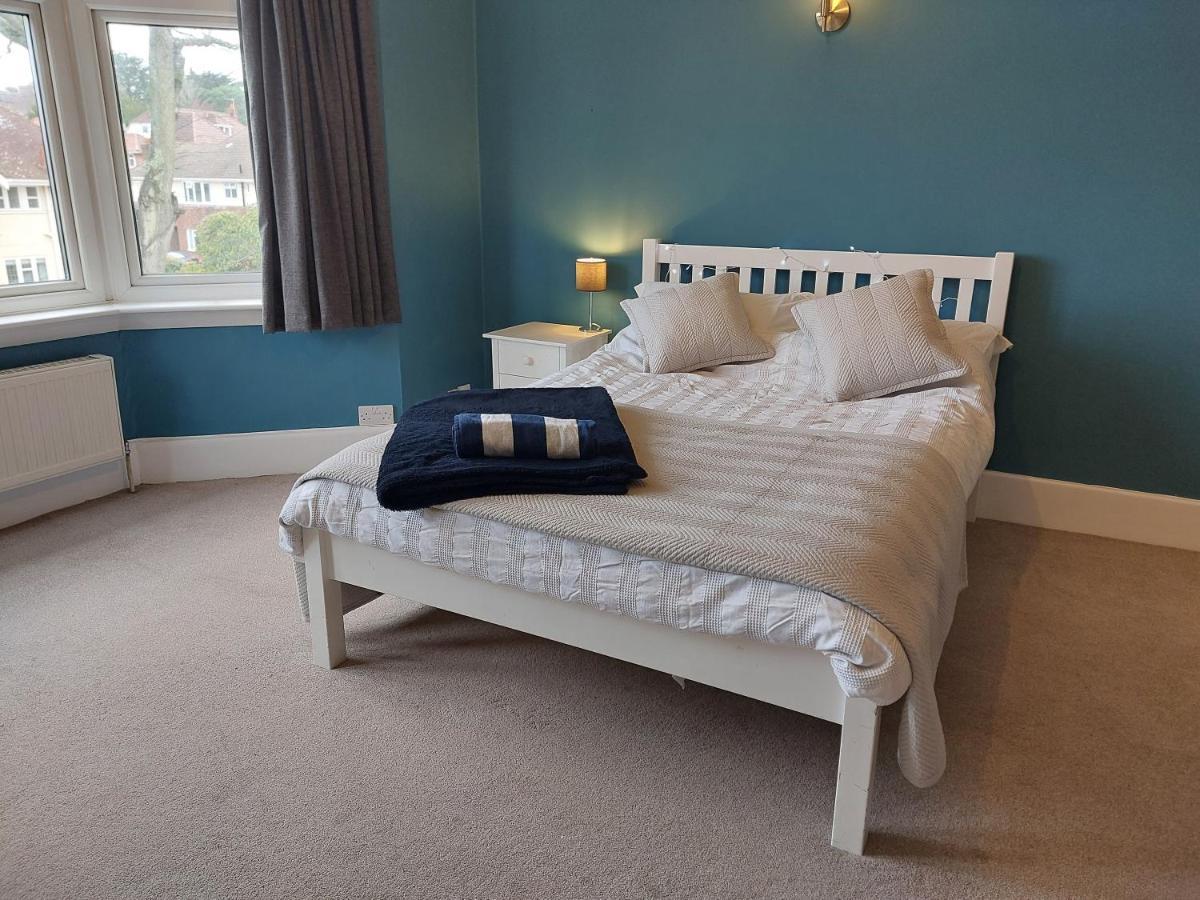 Beach House, With Bbq Lodge And Hot Tub! Bournemouth Zewnętrze zdjęcie