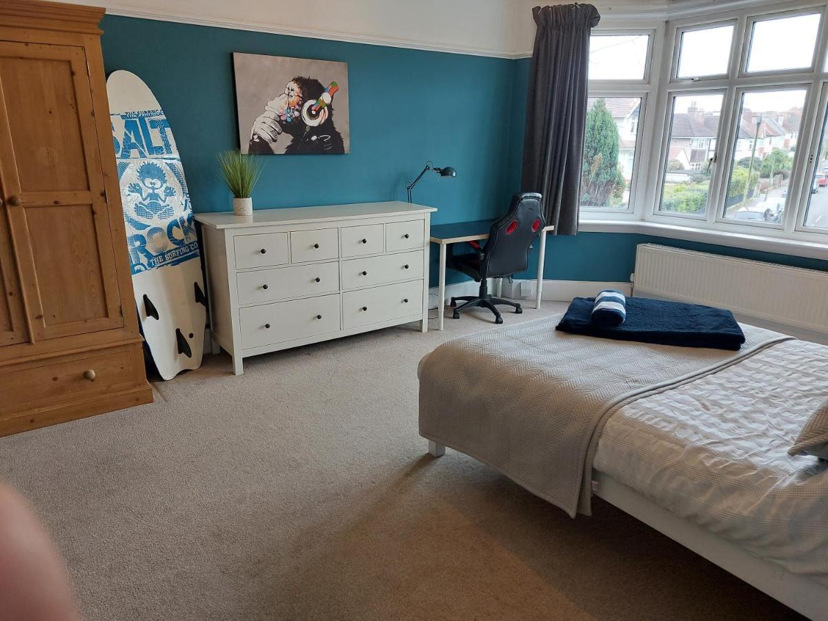 Beach House, With Bbq Lodge And Hot Tub! Bournemouth Zewnętrze zdjęcie